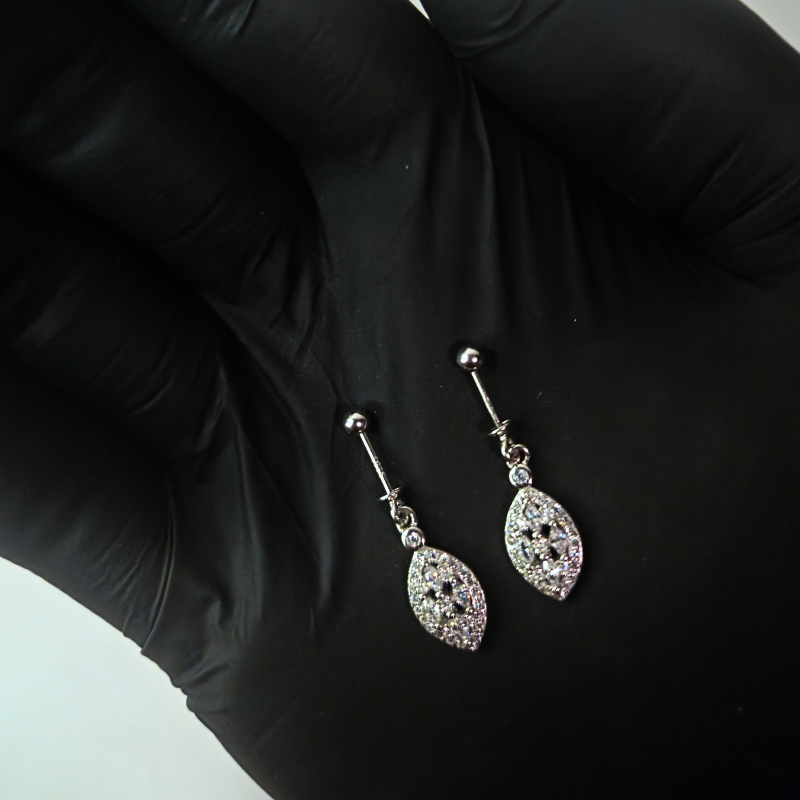 925 Sterling Silver Leaf-Shaped CZ Bugdi