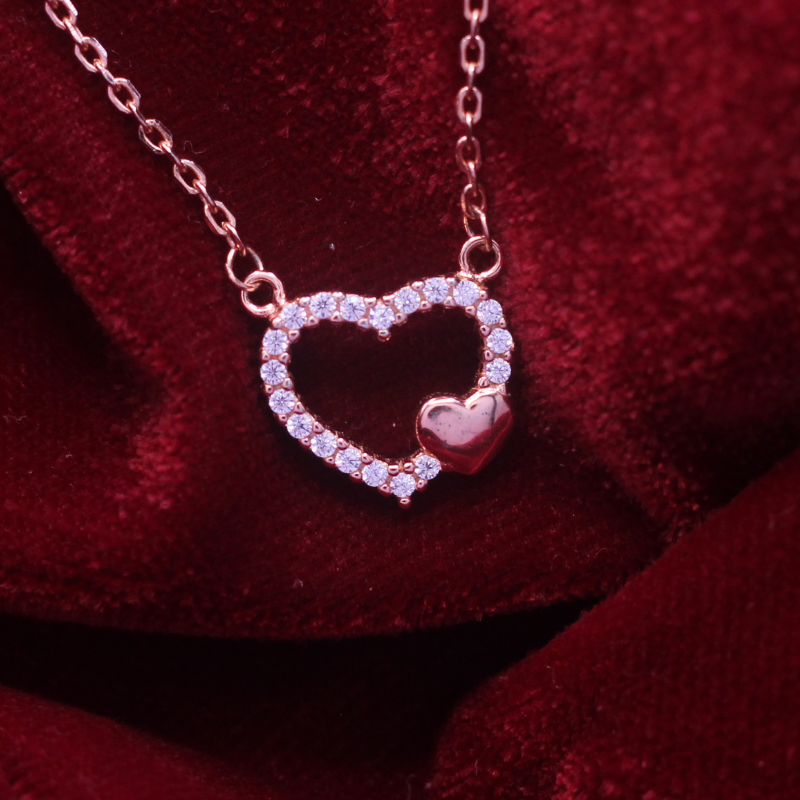 Reeva's 925 sterling silver chain pendent with rose gold