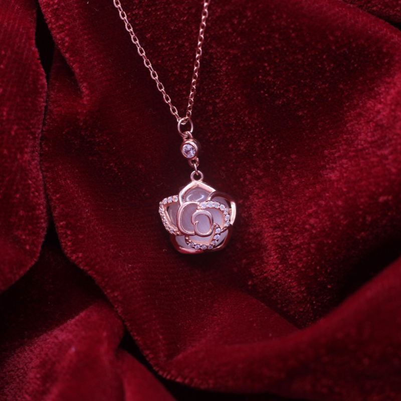 Reeva's 925 sterling silver 2 in 1 Rose Pendant with Rose Gold