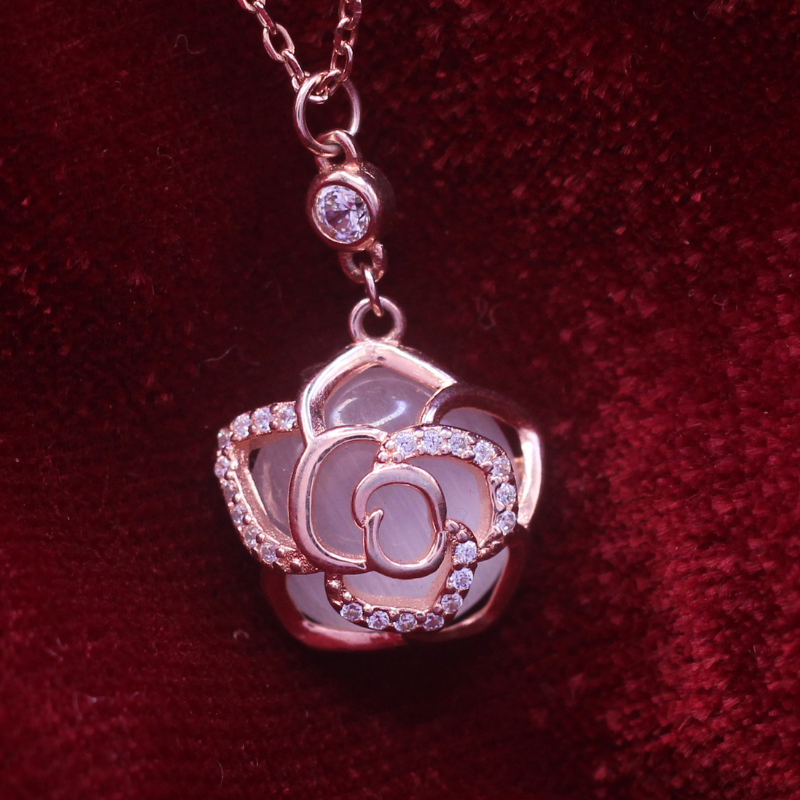 Reeva's 925 sterling silver 2 in 1 Rose Pendant with Rose Gold
