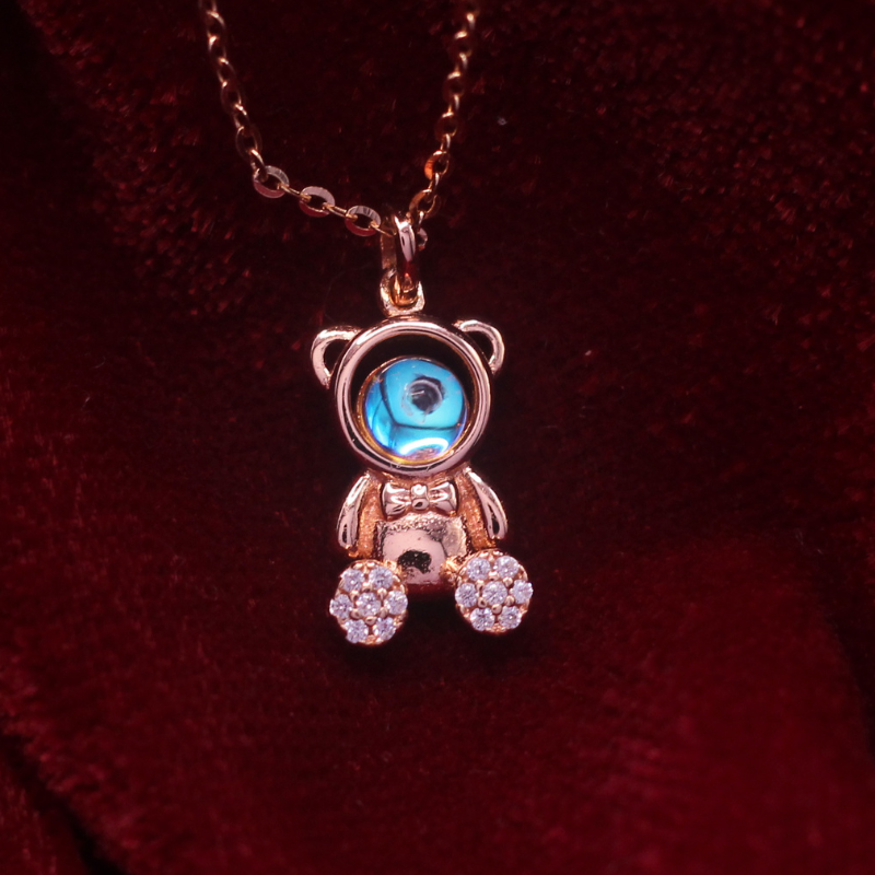 Reeva's ‘Buddy’ Pendant Necklace with Rose Gold