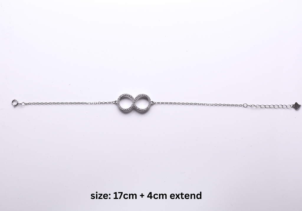 Reeva's 925 Sterling Silver Infinity Bracelet