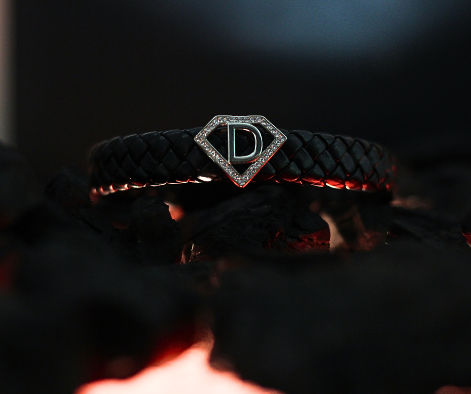 Leather alphabet(D) bracelet