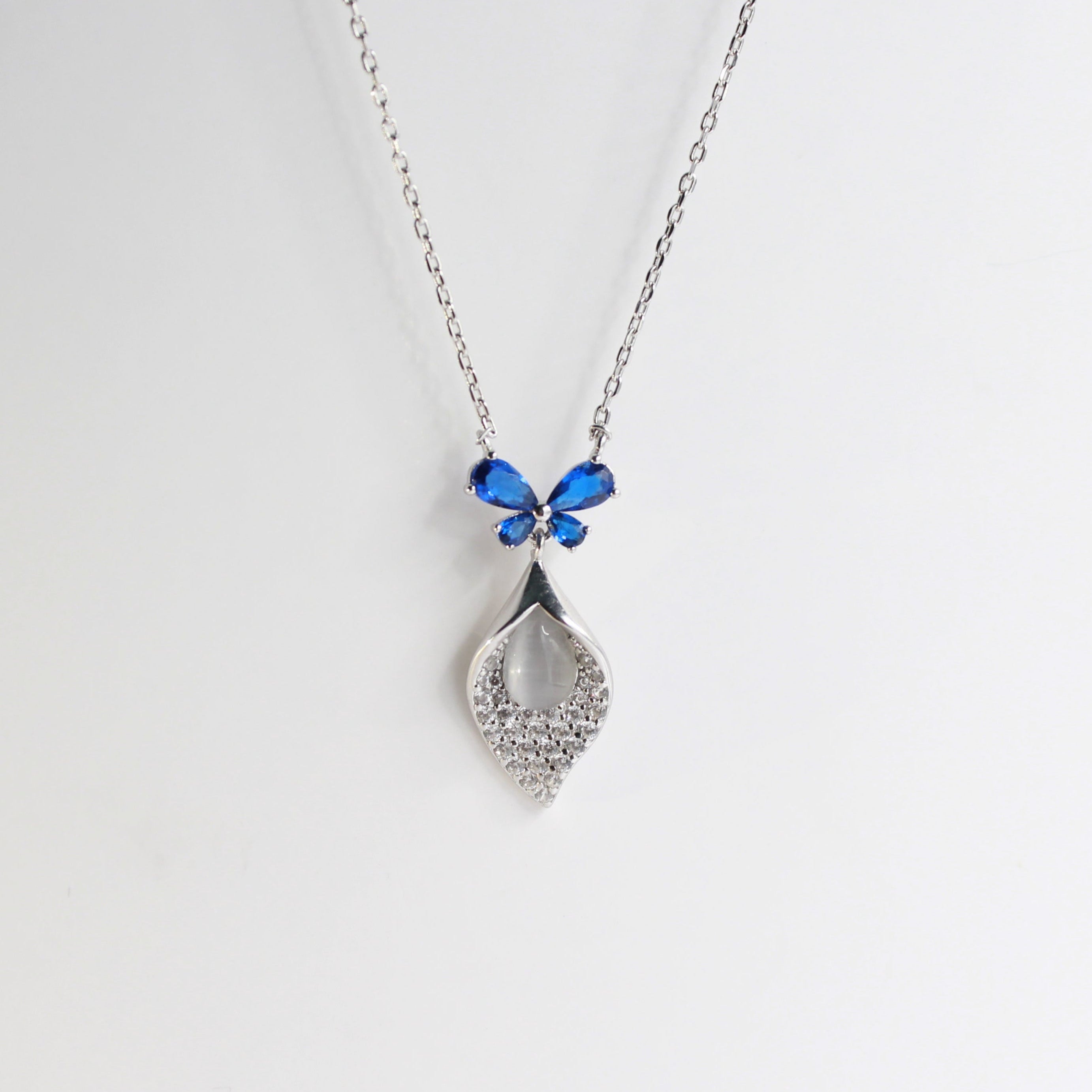 Reeva's 925 sterling silver Butterfly dimond pandalset