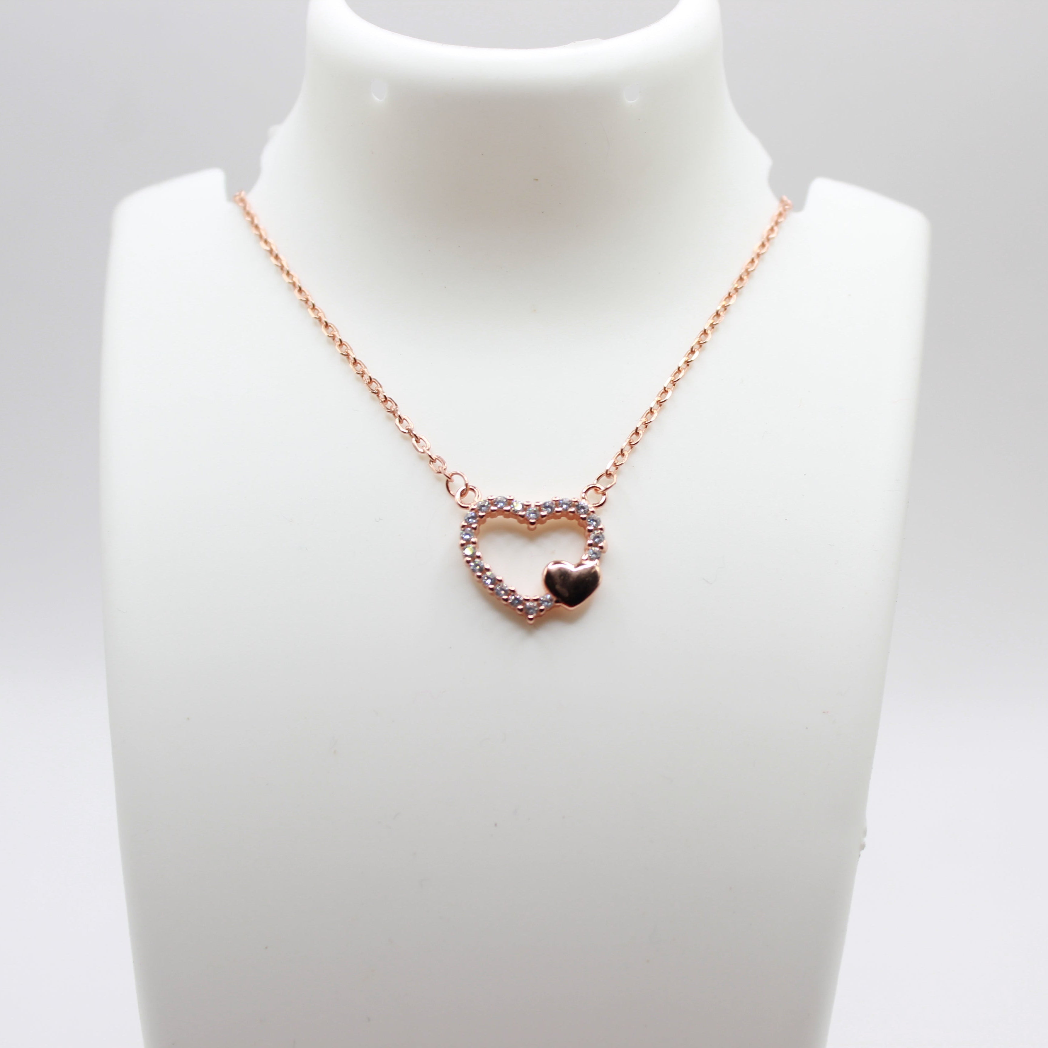 Reeva's 925 sterling silver chain pendent with rose gold
