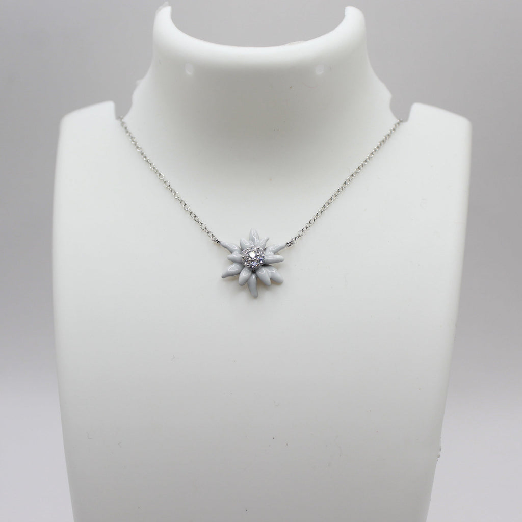 Reeva's 925 sterling silver White Flower nacklace