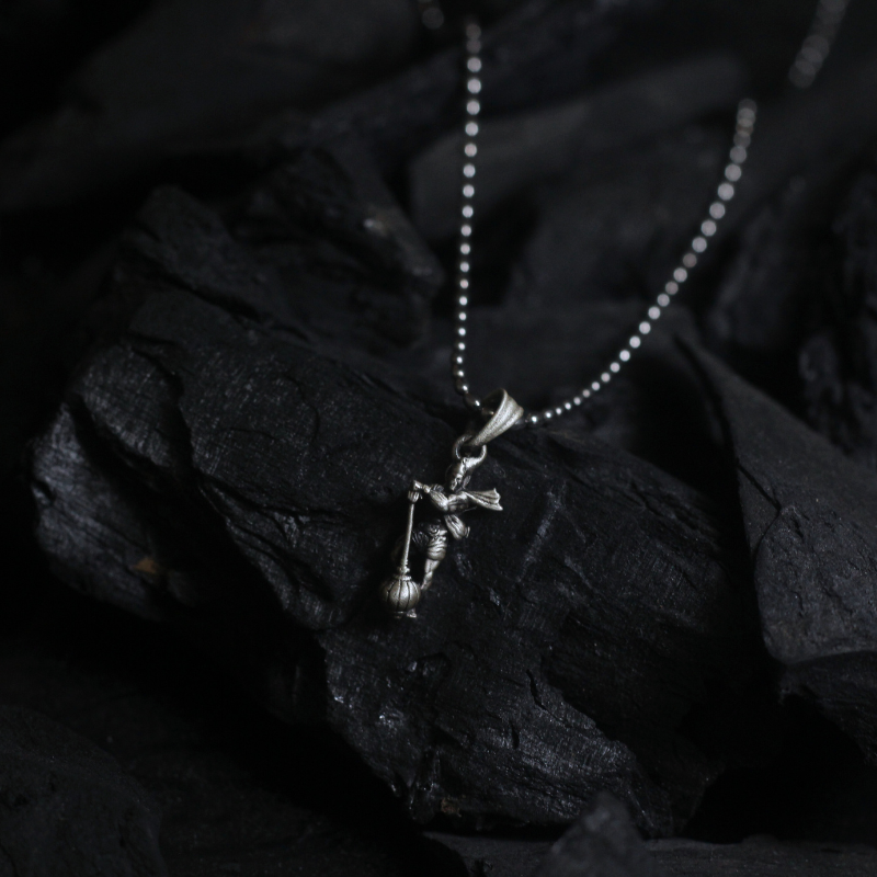 Divine 925 Sterling Silver Lord Hanuman Idol Pendant with Chain