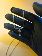 Reeva's 925 sterling silver Minimalist Pandal with rose gold