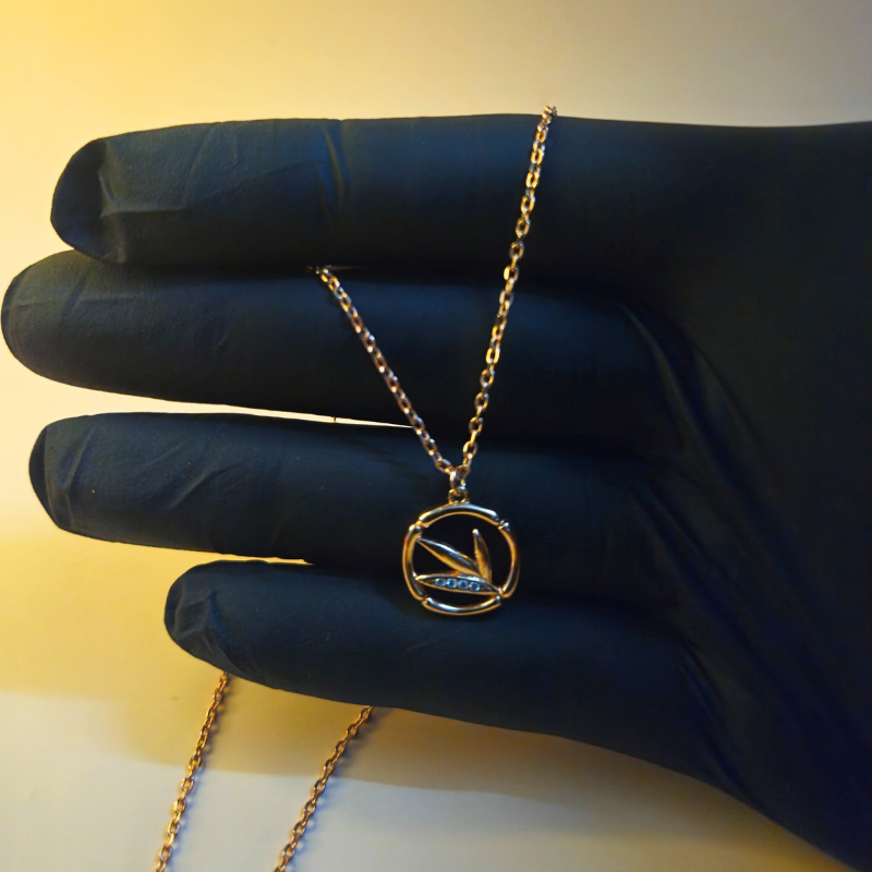 Reeva's 925 sterling silver Leaf necklace with rose gold