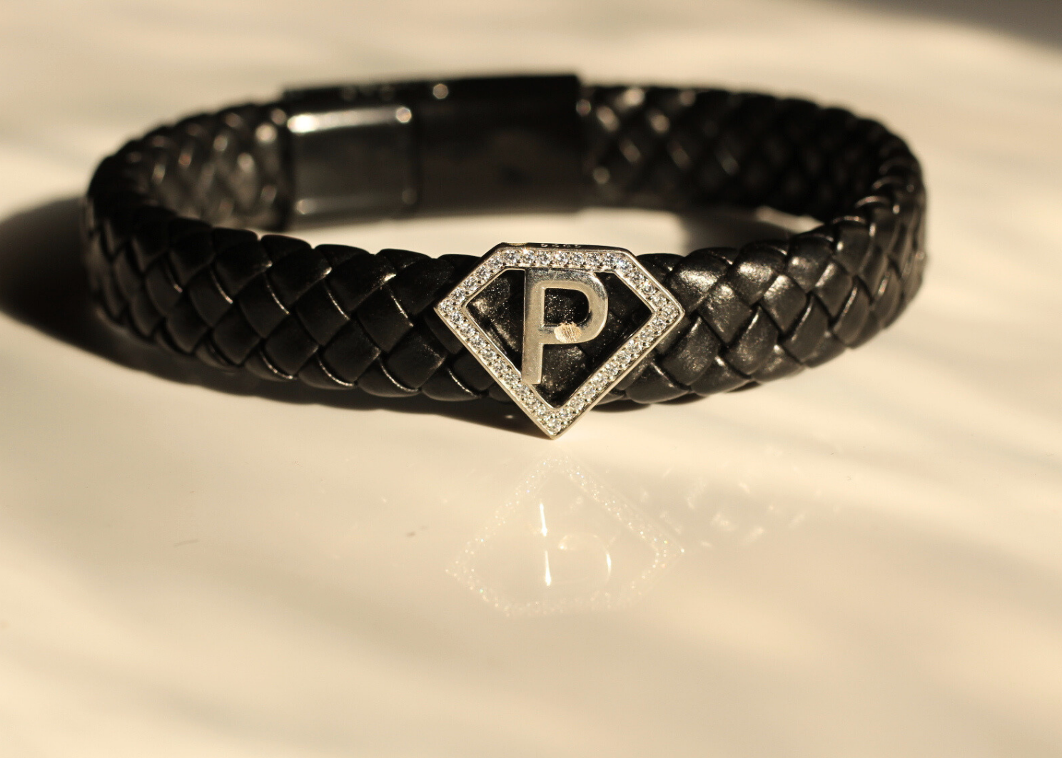 Lether alphabet(P) bracelet