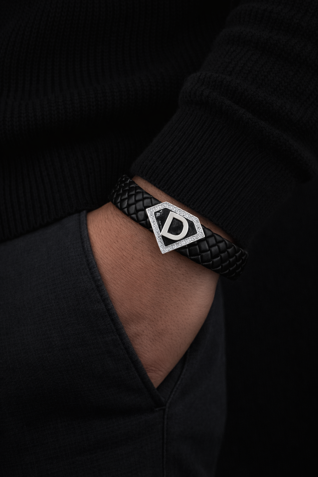 Leather alphabet(D) bracelet