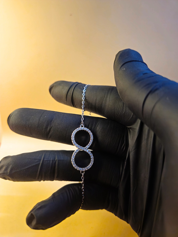 Reeva's 925 Sterling Silver Infinity Bracelet